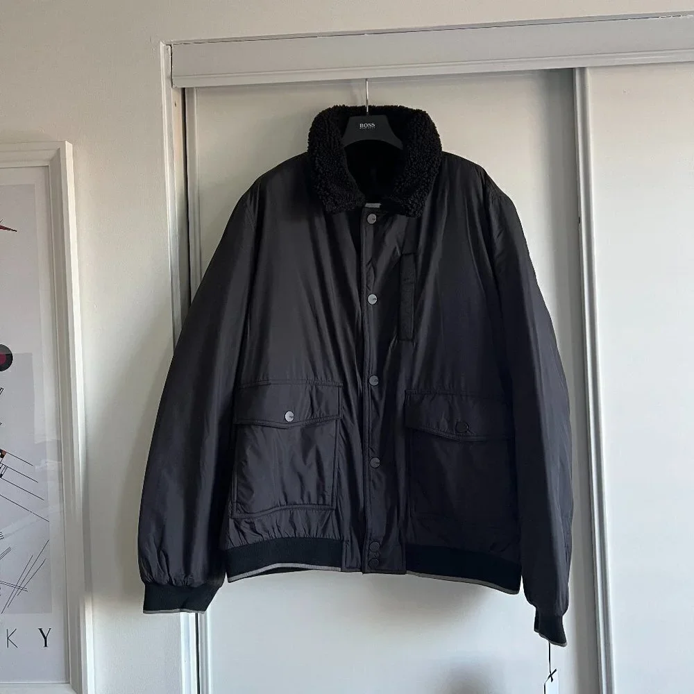 UGG | Men's Ethan Bomber Sherpa Jacket - Picture 4 of 15